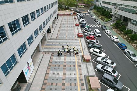 드론 호버링 동아리 4월 셋째 주 활동(드론 교내 순찰)