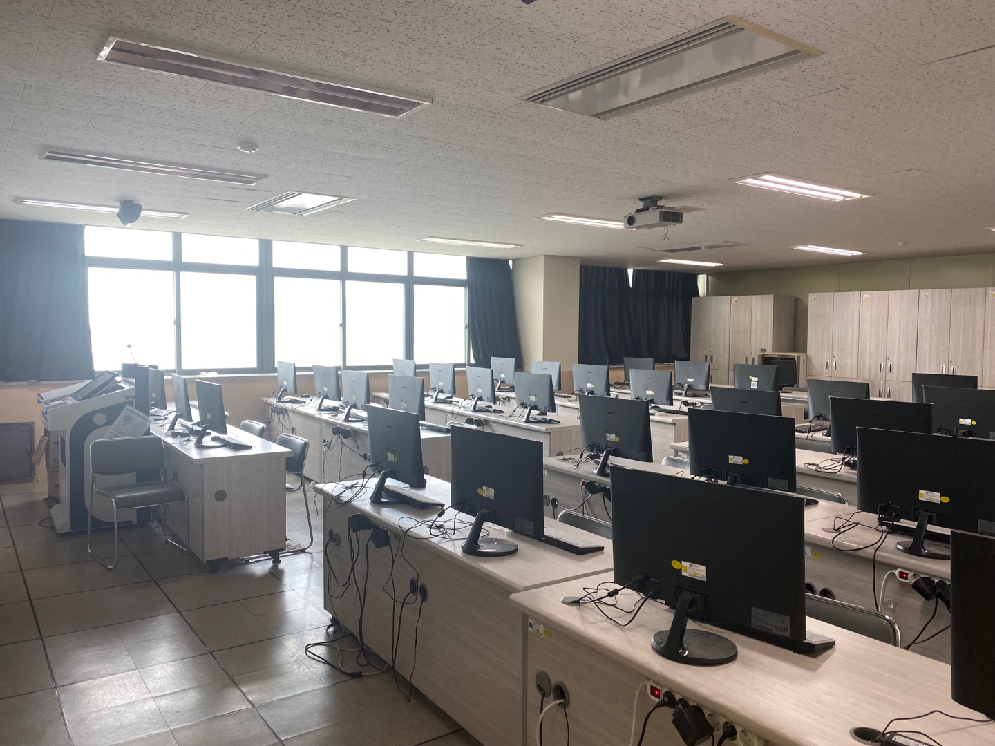 컴퓨터 응용 실습실(Computer Application Lab)